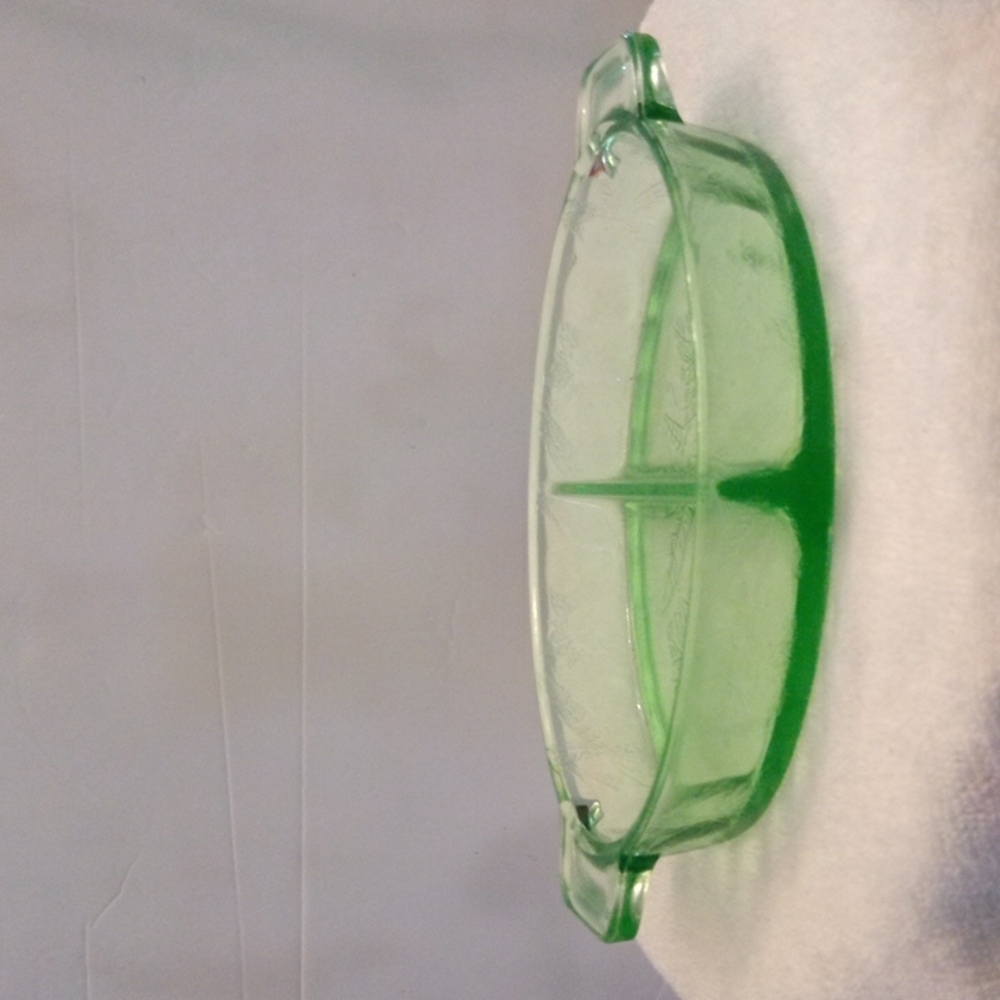 Green etched glass pickle dish
